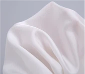 Белая шелковая ткань из твила